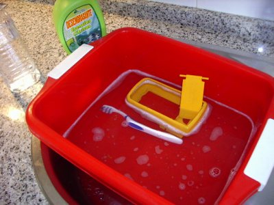 Limpieza de carcasa de protección de Fluke 111