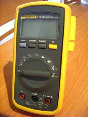Fluke 111 después de limpieza y revisión