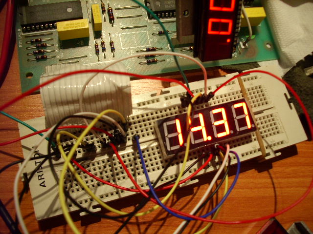 Localización de pines para conectar un nuevo display.